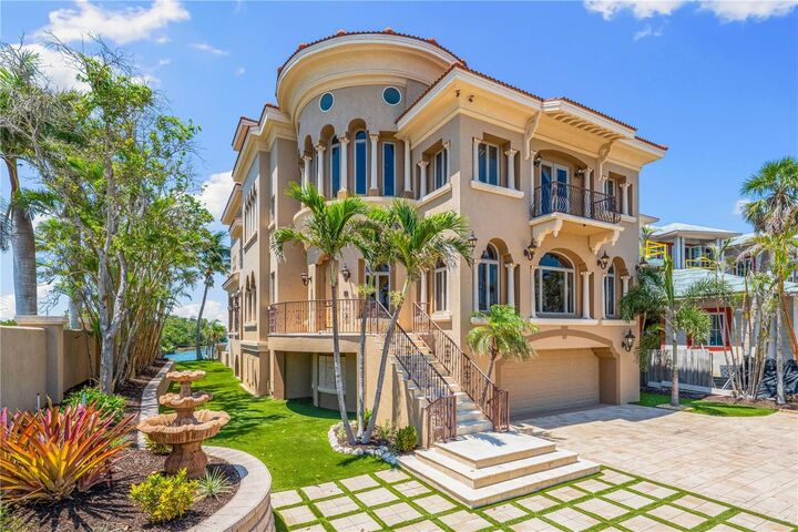 290 N Washington Drive  Sarasota FL 34236 photo