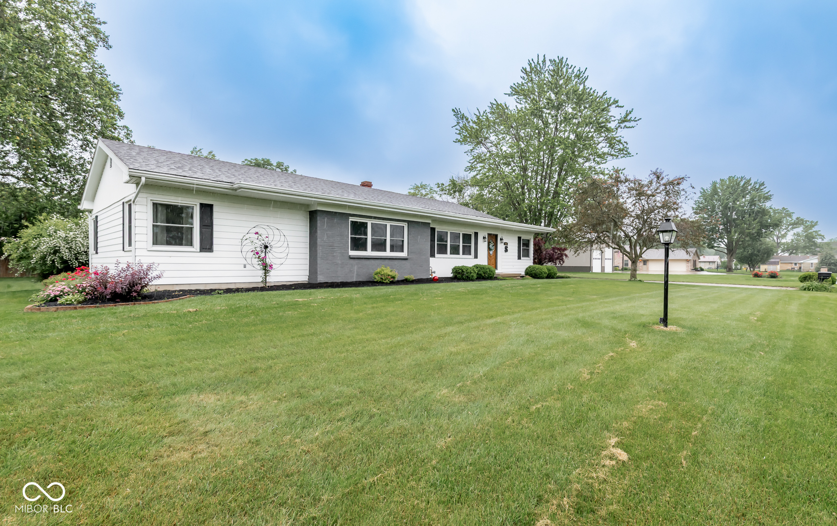 Property Photo:  1201 Washington Avenue  IN 47274 