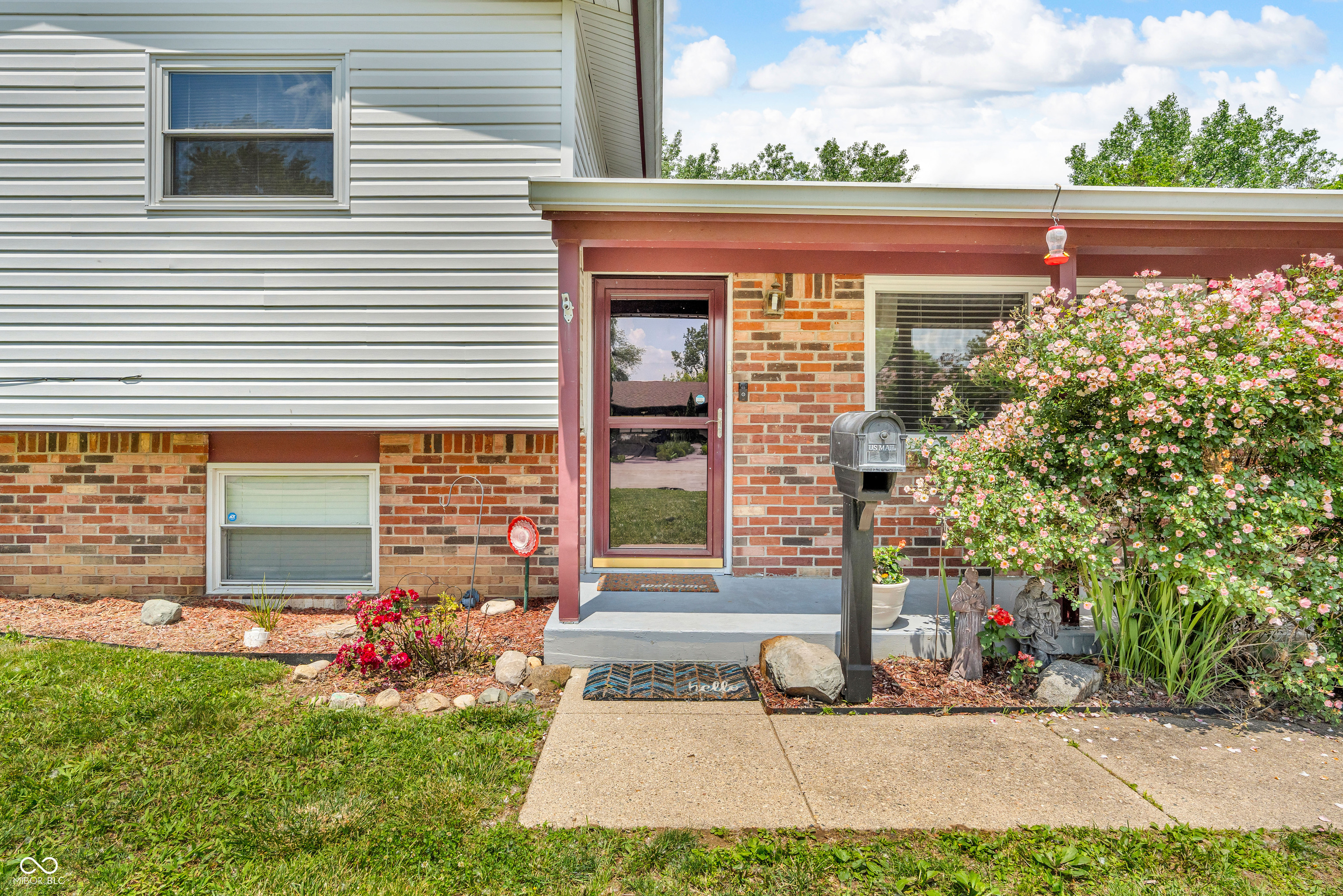 Property Photo: 3624 Woodcliff Drive IN 46203
