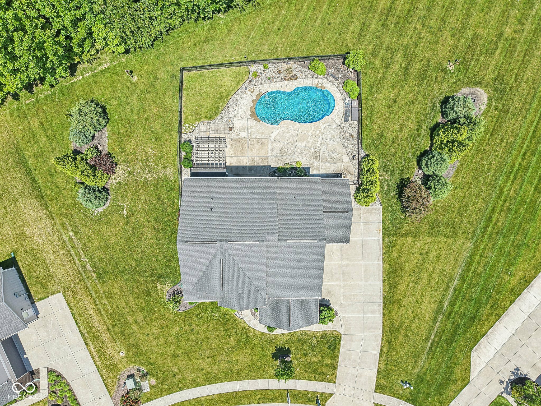 Property Photo: 644 Ridge Gate Drive IN 46112