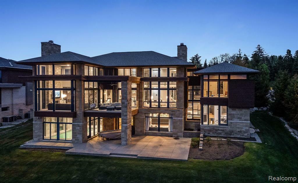 Property Photo: 2657 Turtle Shores Drive MI 48302 0779