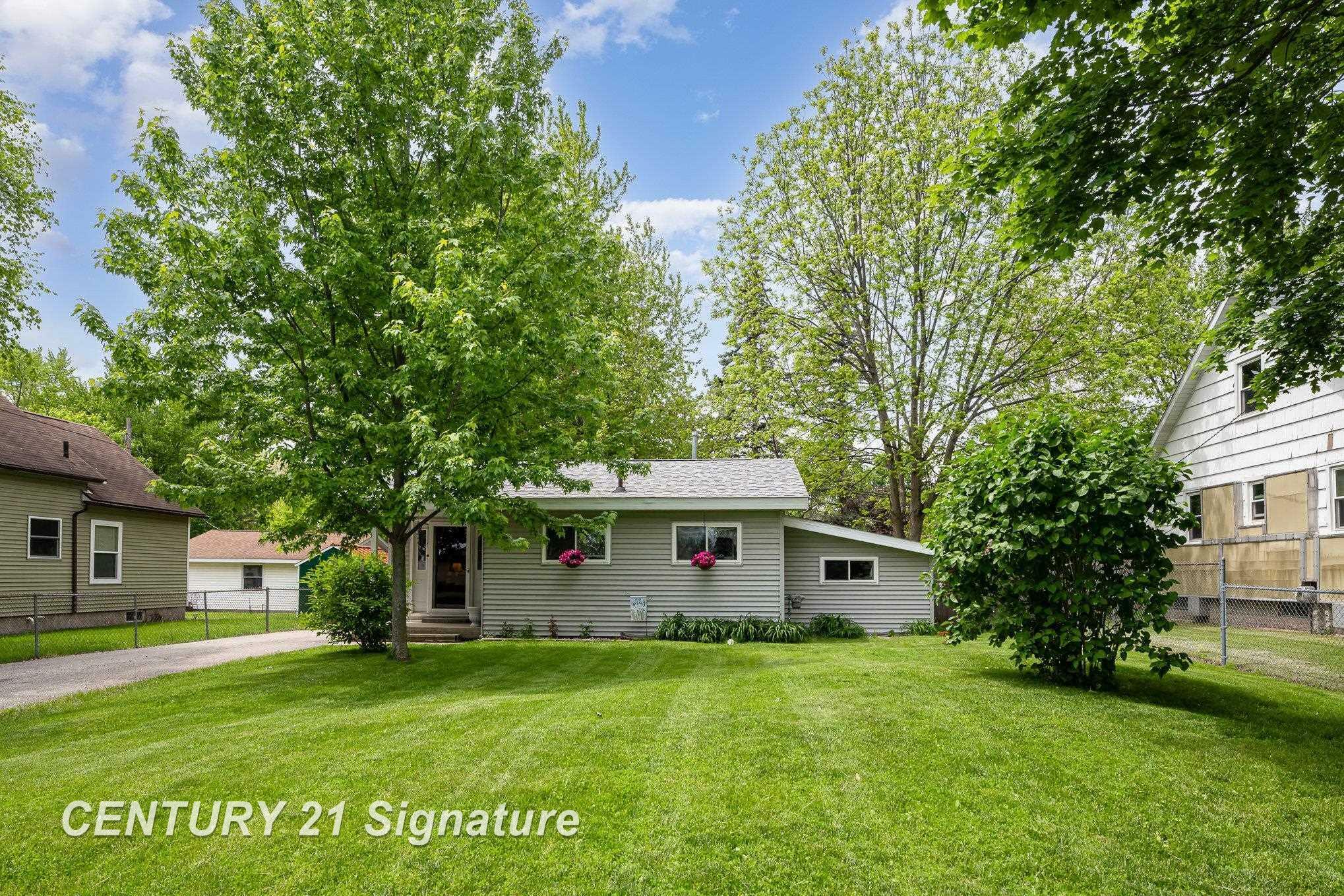 Property Photo: 614 Ingraham Street MI 48708