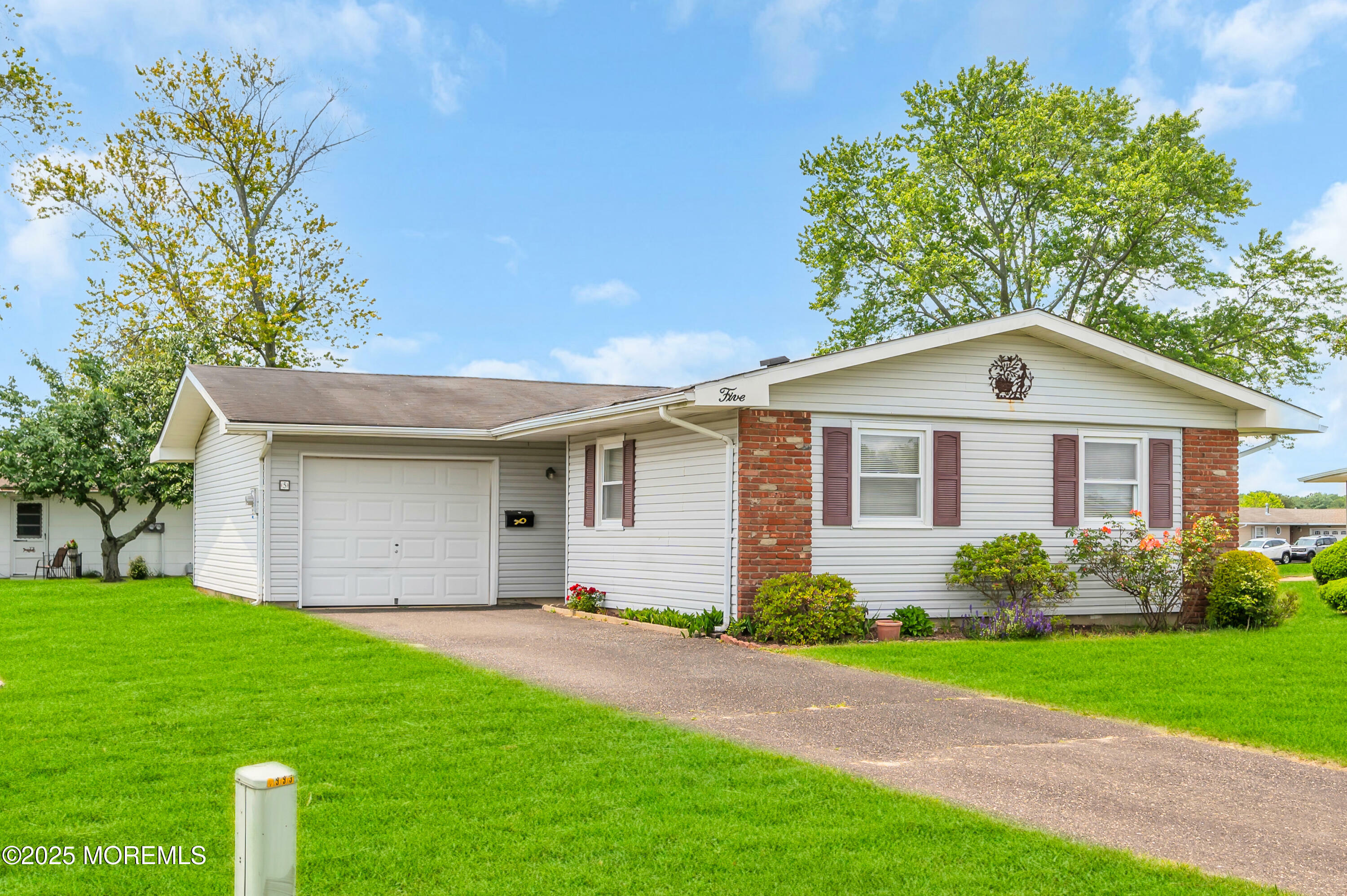Property Photo: 5 Spenser Court NJ 08724