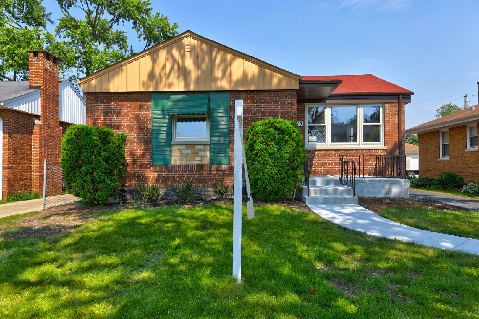 1419 Hull Avenue  Westchester IL 60154 photo
