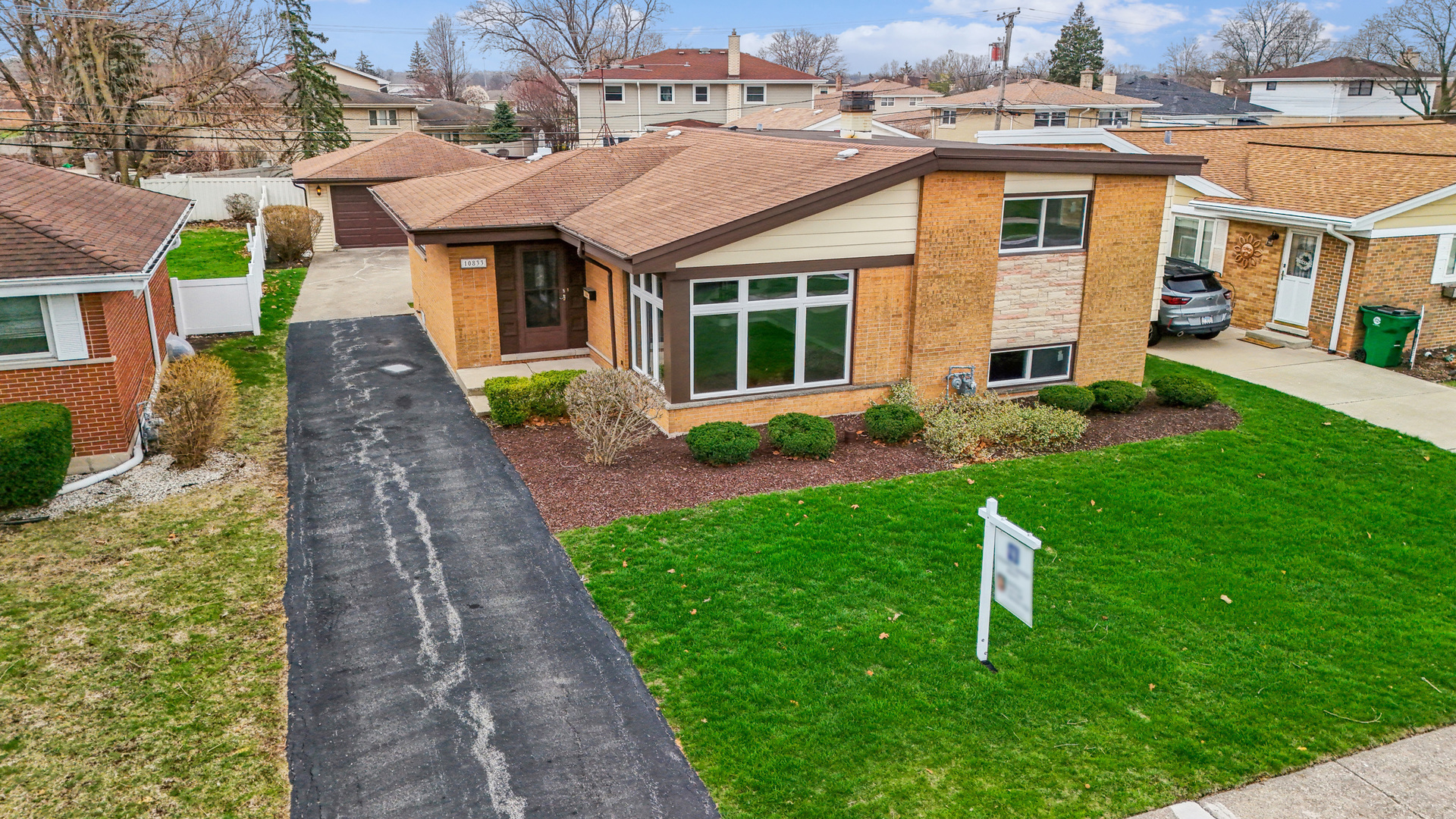 Property Photo: 10833 Martindale Drive IL 60154