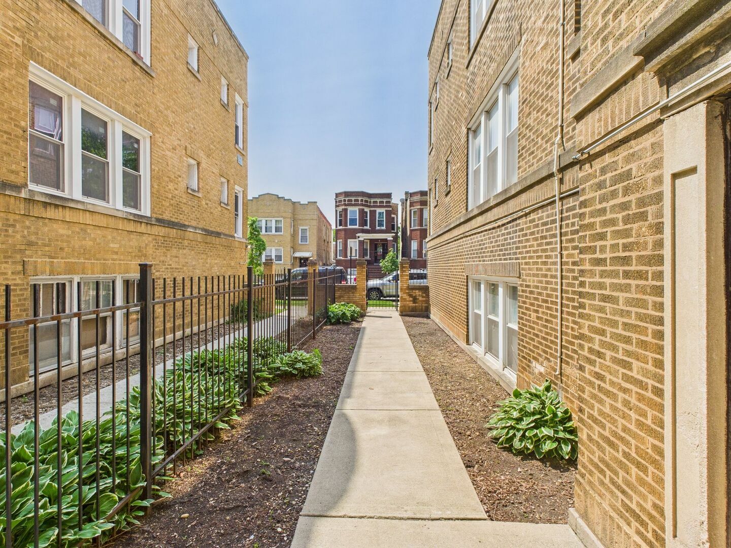 Property Photo: 4338 W Kamerling Avenue 2N IL 60651