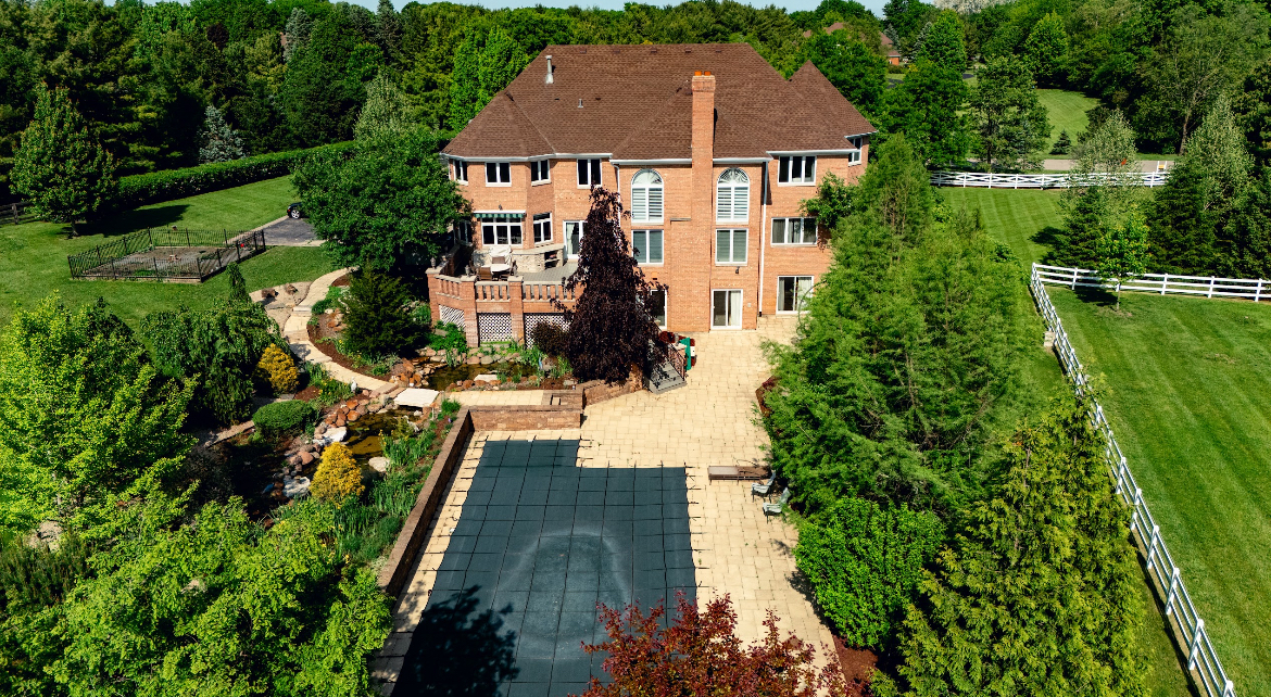 Property Photo: 11 Moate Lane IL 60010