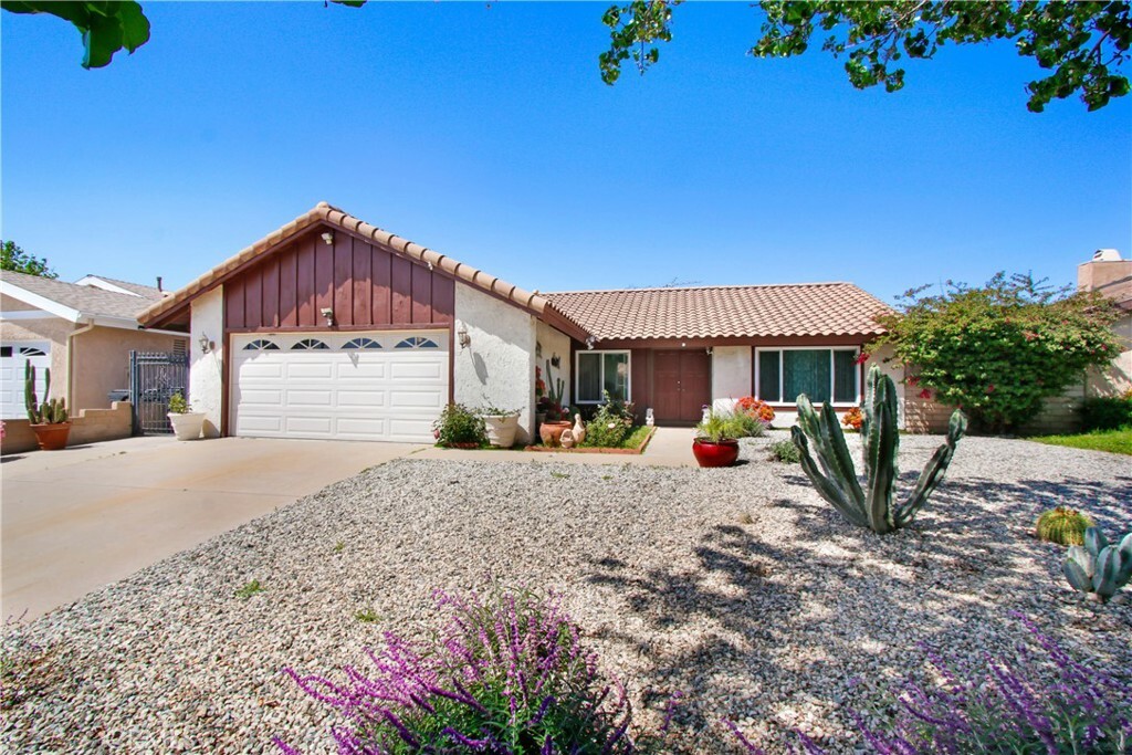 Property Photo:  14617 Kinzie Street  CA 91402 