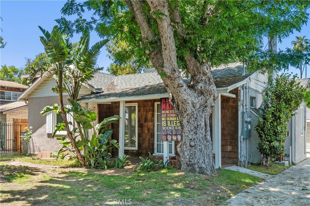 Property Photo:  5919 Cantaloupe Avenue  CA 91401 