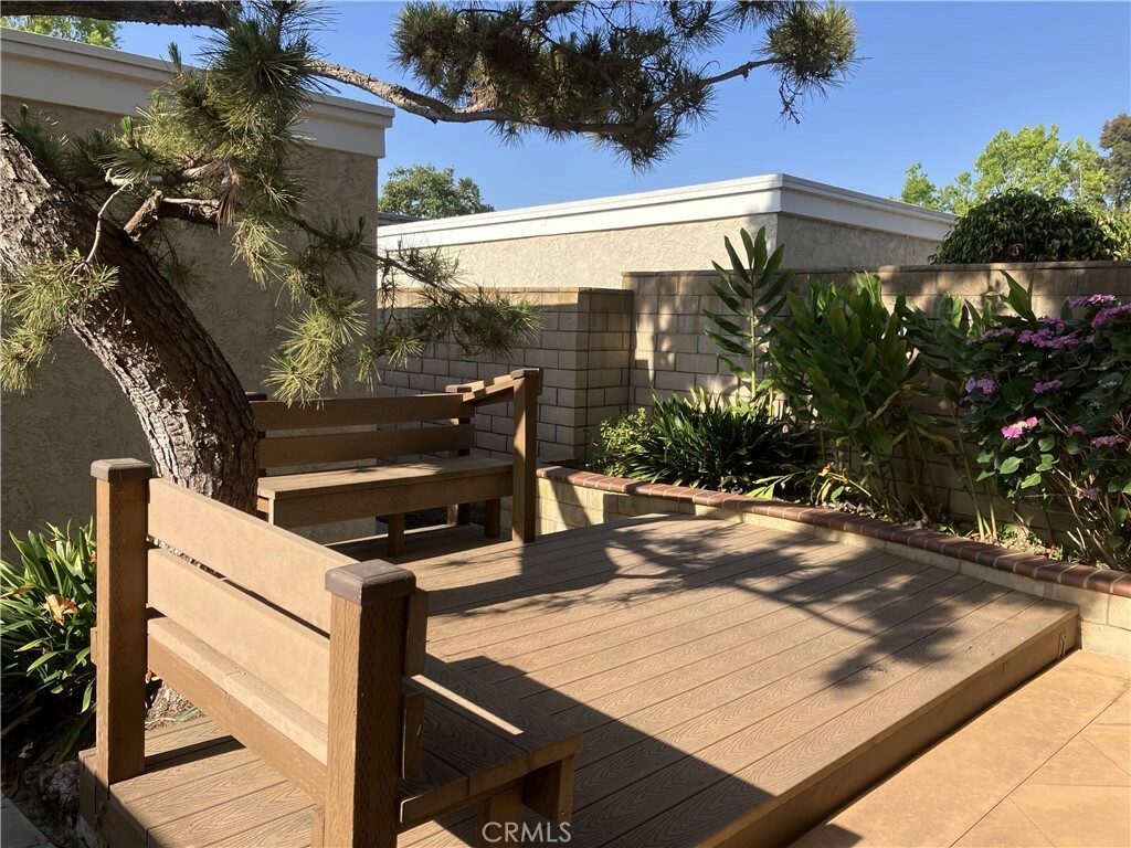 Property Photo: 5042 Hampton Court CA 92683