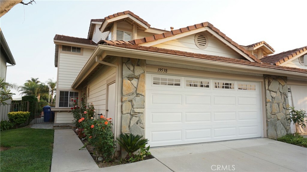 Property Photo: 19538 Crystal Ridge Lane CA 91326