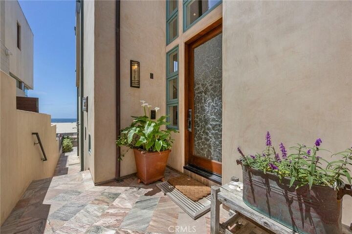 Property Photo: 2326 The Strand CA 90254