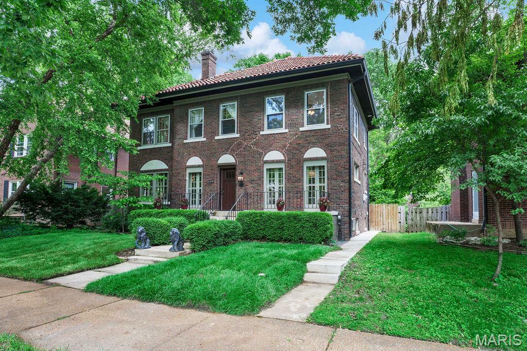 Property Photo: 316 Melville Avenue MO 63130