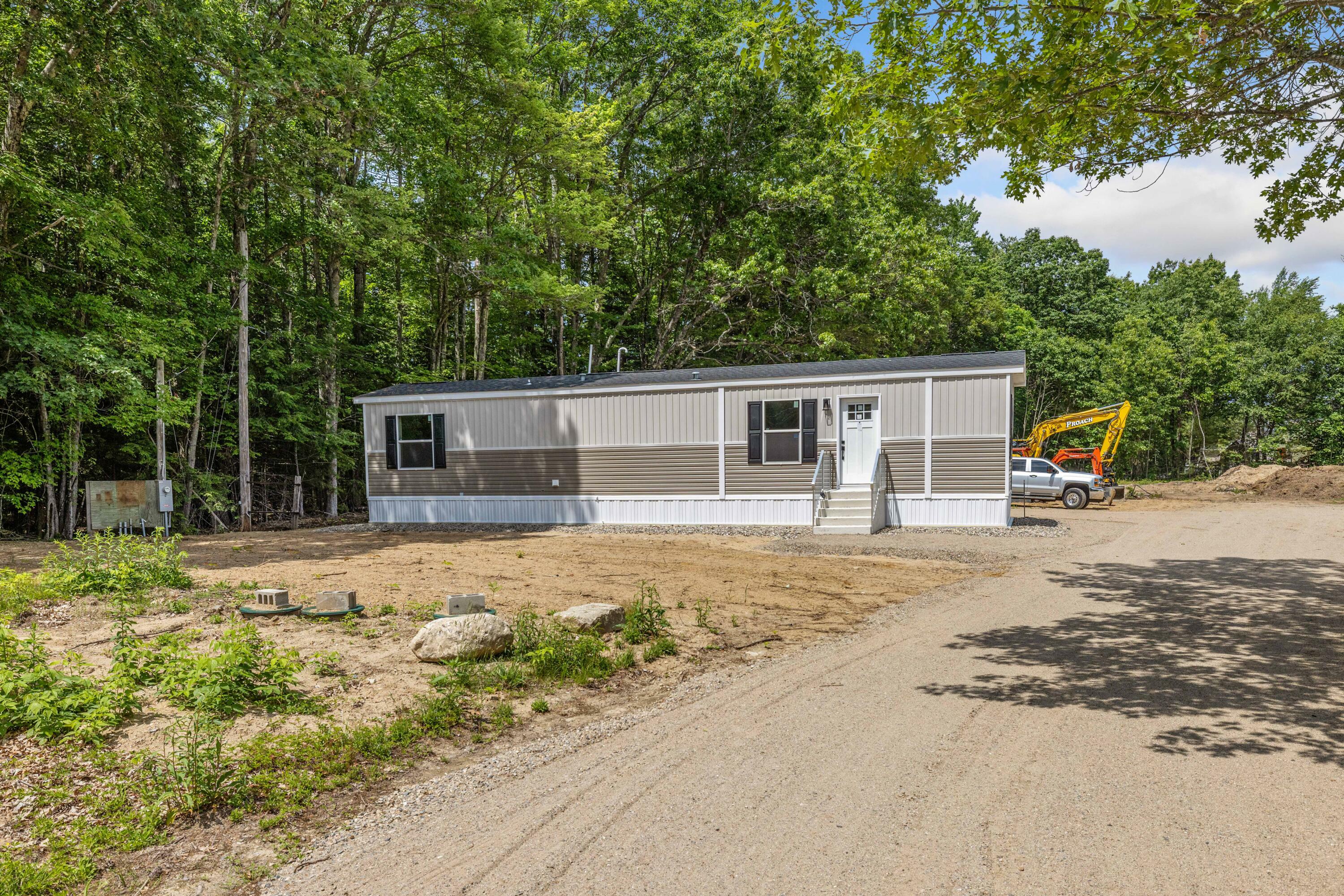 Property Photo:  440 High Street  ME 04073 