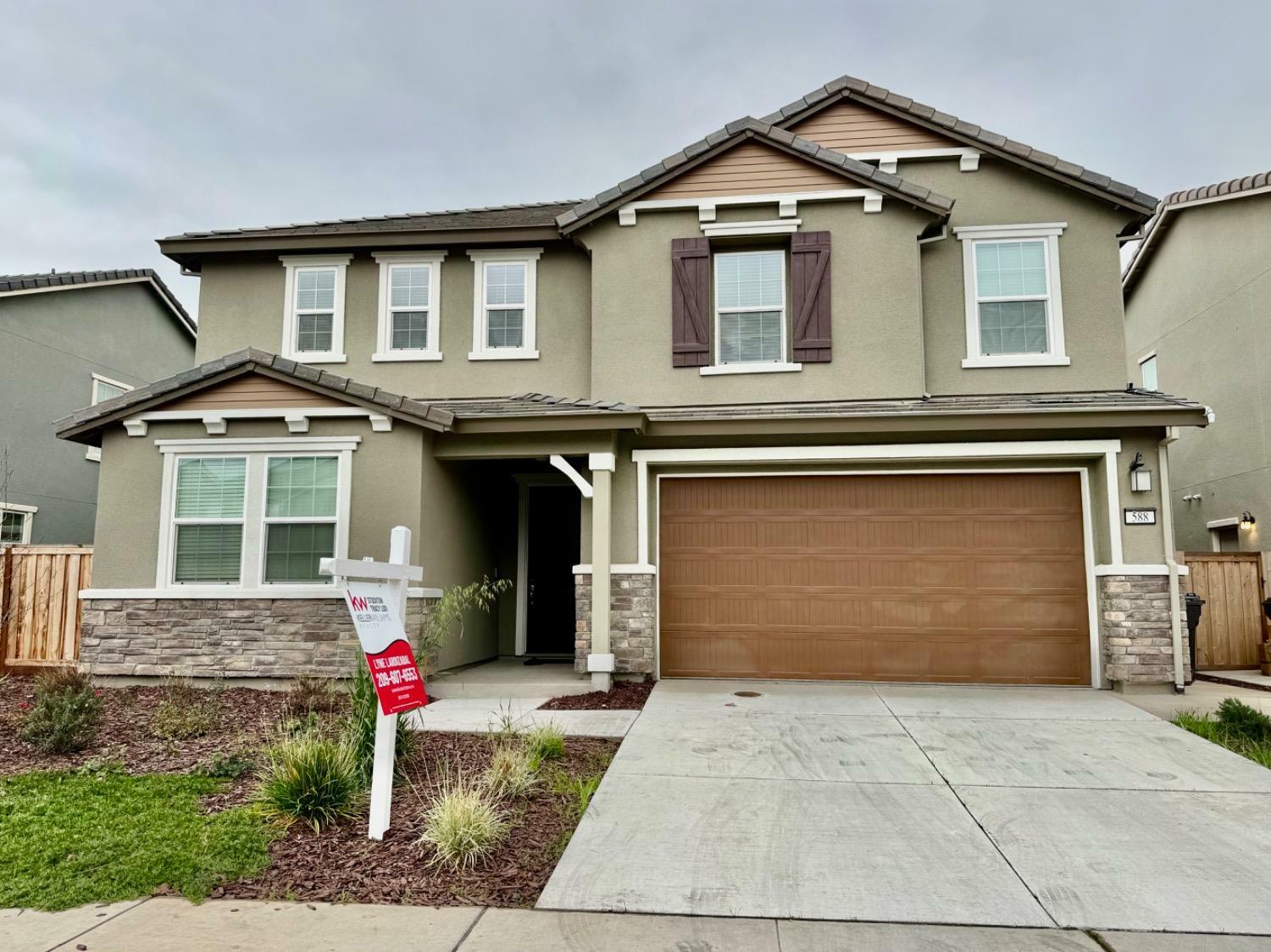 Property Photo: 588 Spalding Way CA 95330