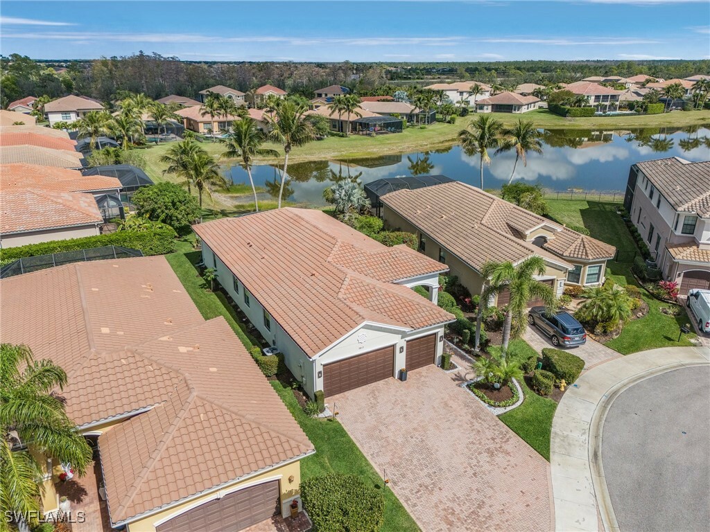 Property Photo: 3813 Columbia Court FL 34119