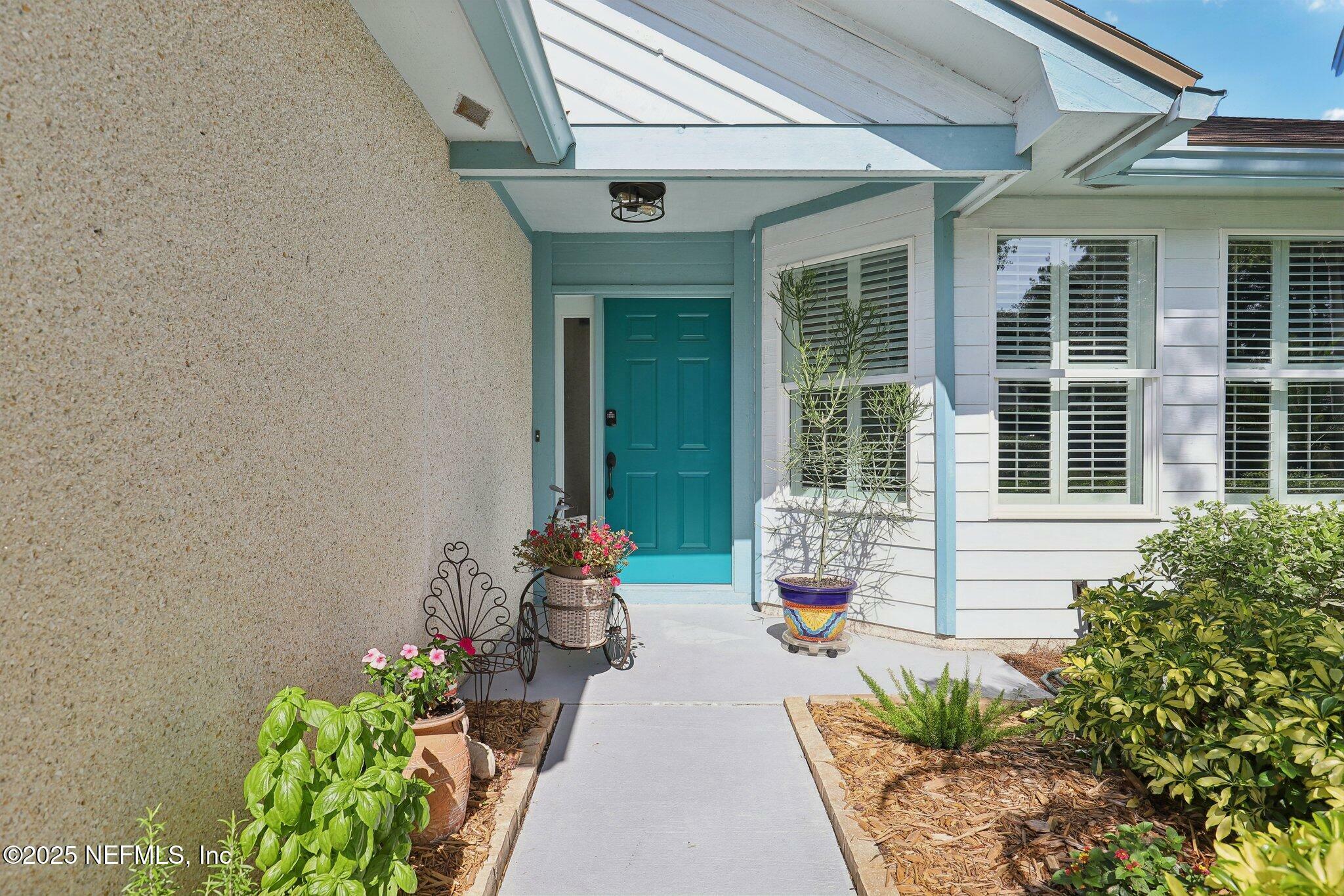 Property Photo: 105 Solano Woods Drive FL 32082