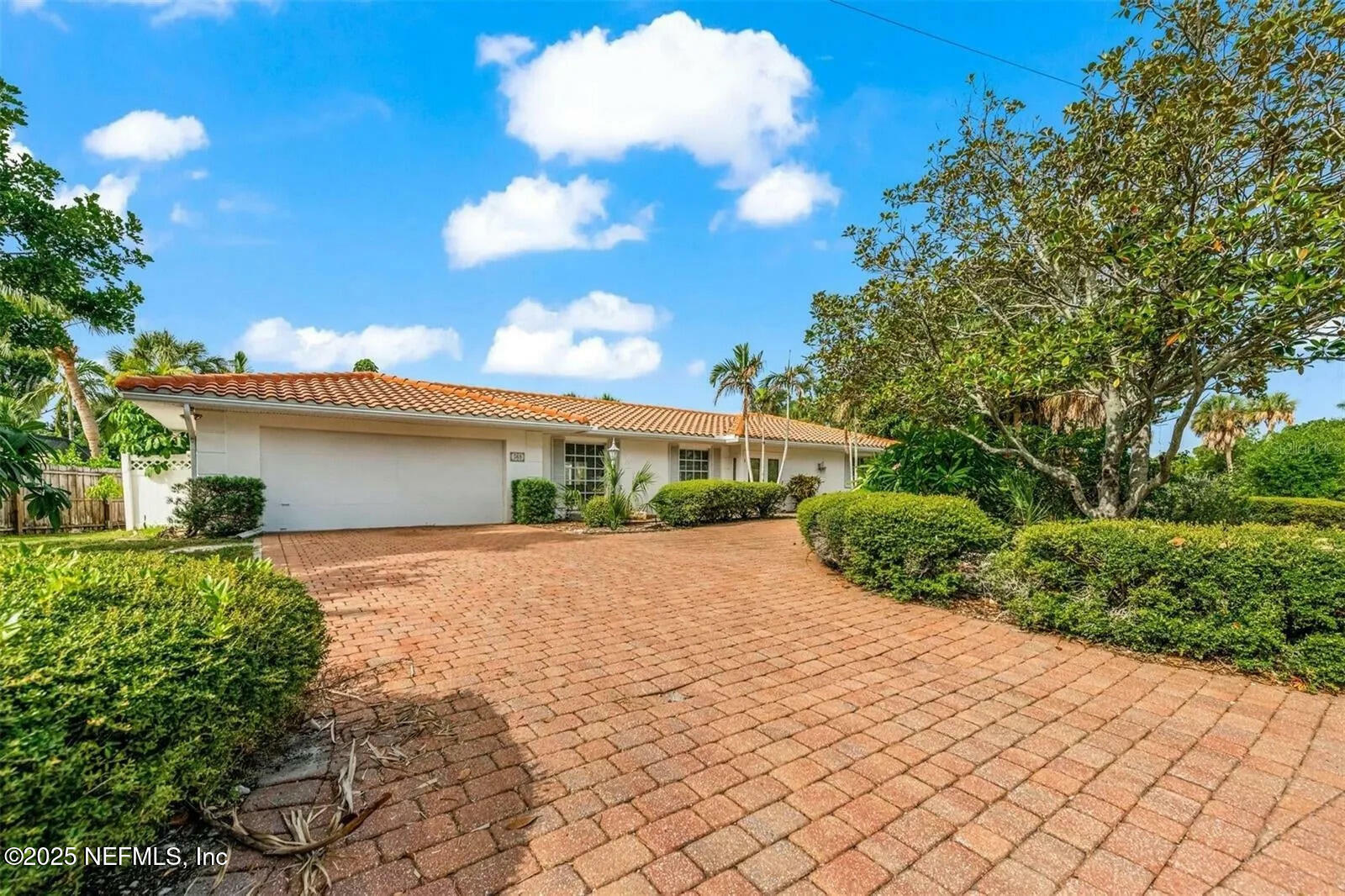 Property Photo:  568 Venice Lane  FL 34242 
