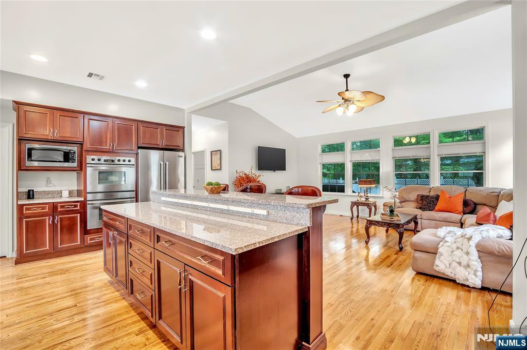 Property Photo:  8 Mary Court  NJ 07430 