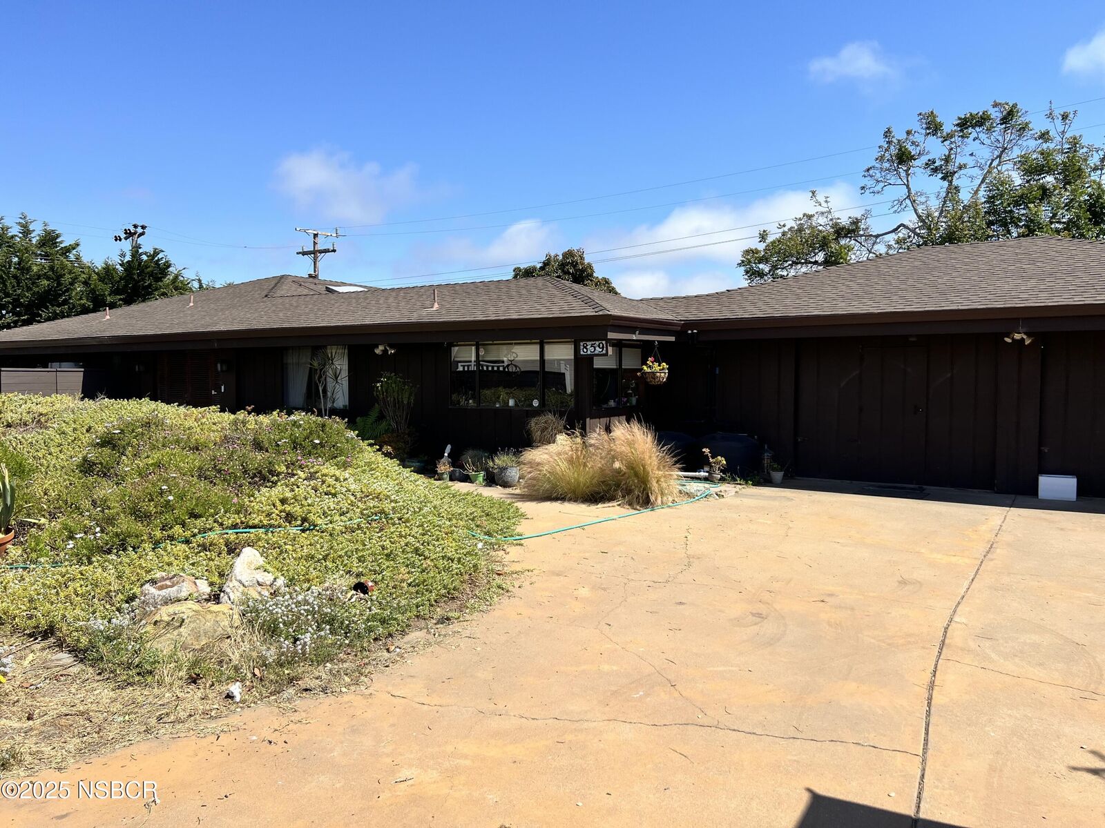 Property Photo: 859 Todd Lane CA 93420