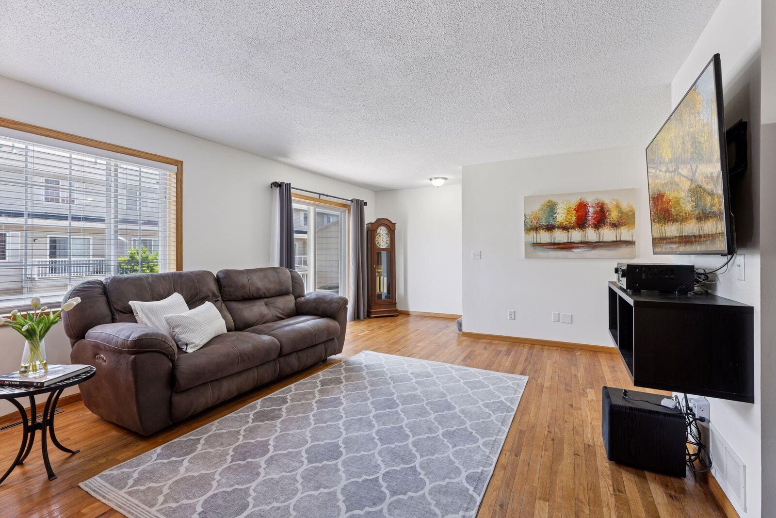 Property Photo:  2517 Cobble Hill Court I  MN 55125 