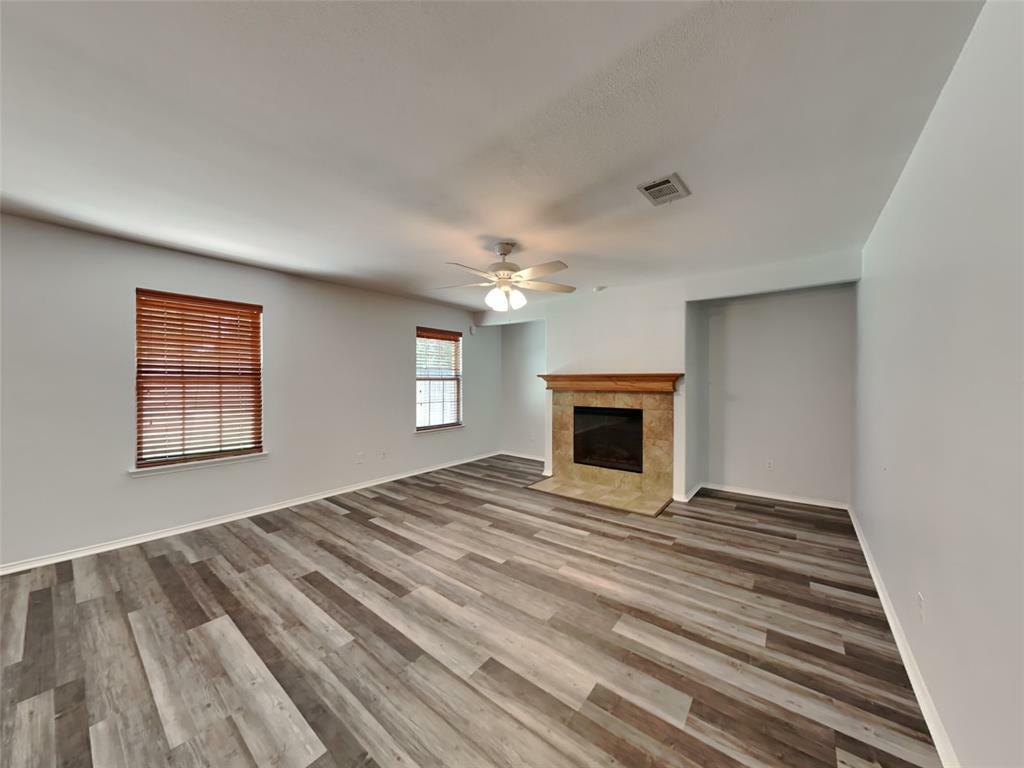 Property Photo: 5761 Dunraven Trail TX 76244