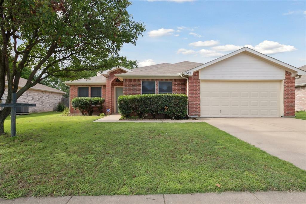 Property Photo: 521 Ryan Street TX 76179