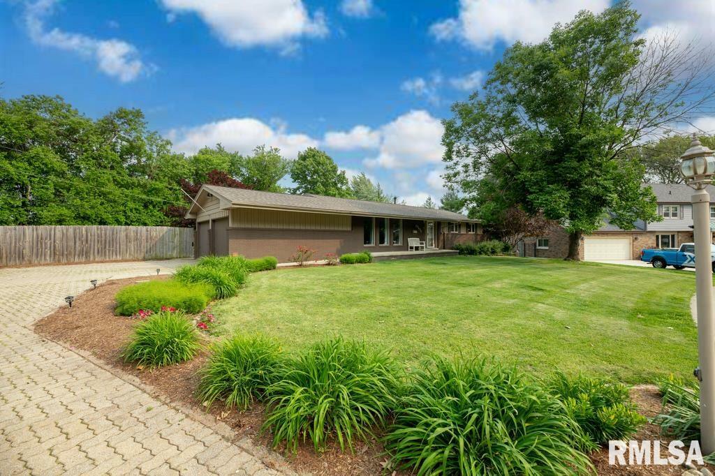 Property Photo: 5232 N Merrimac Avenue IL 61614