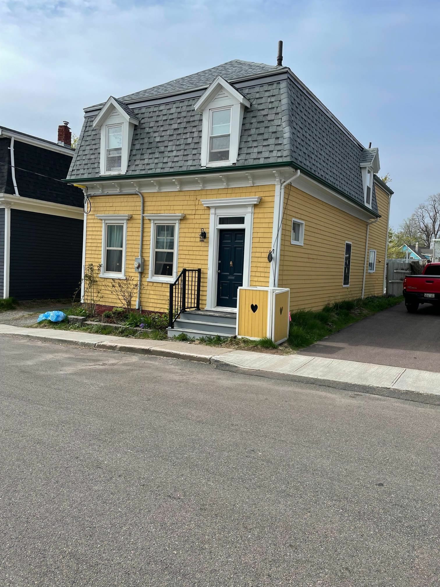 13 Pleasant Street  Charlottetown PE C1A 5E6 photo