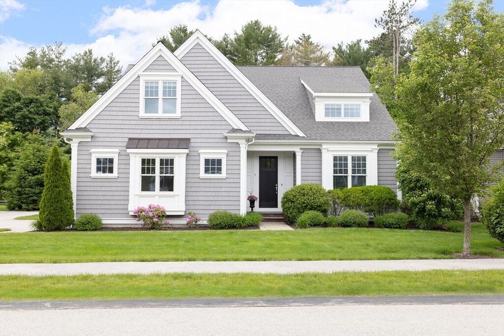 Property Photo: 7 Tanglewood Dr 7 MA 01701