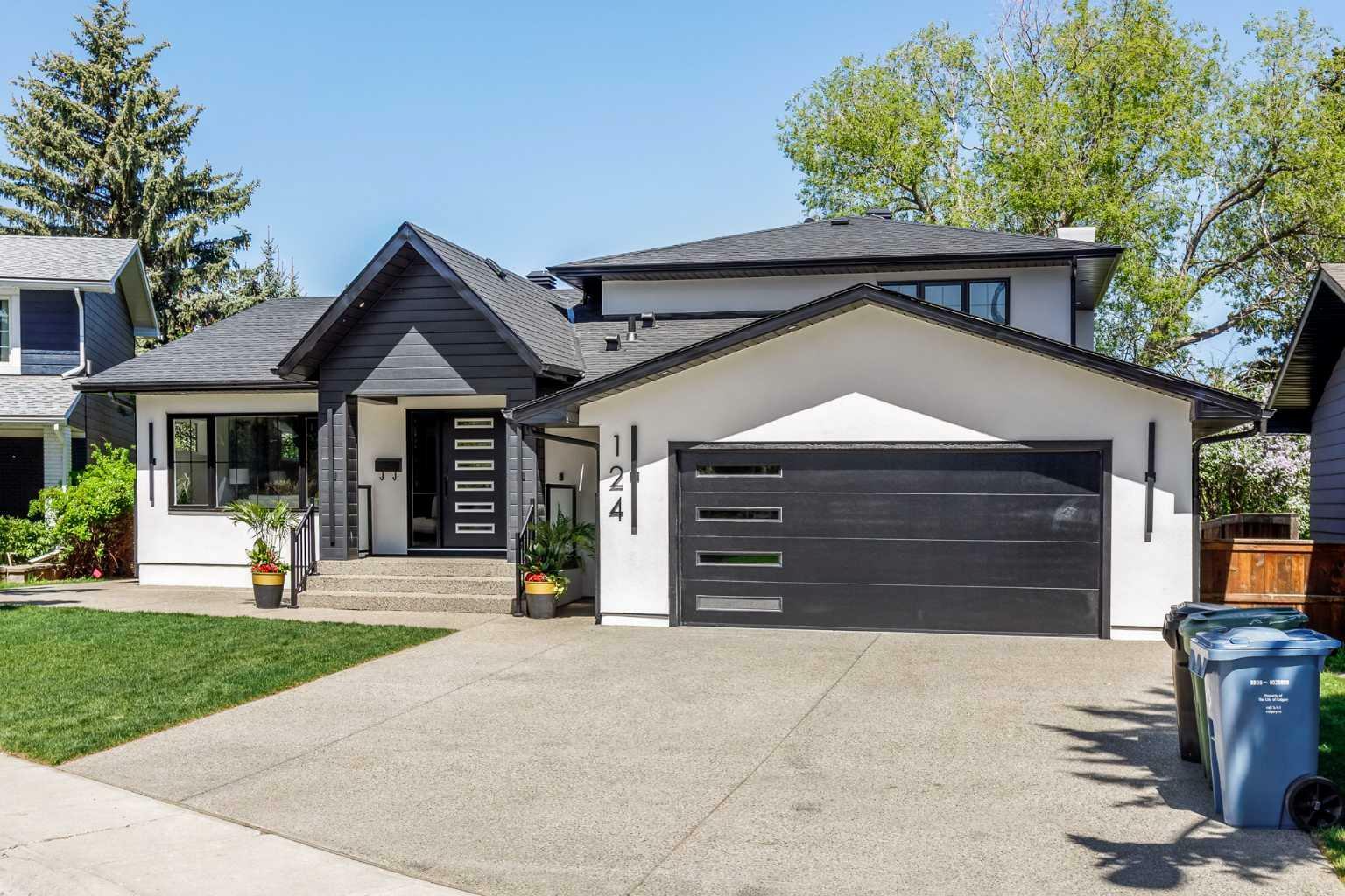 Photo de la propriété: 124 Oakhampton Place SW AB T2V 4B2