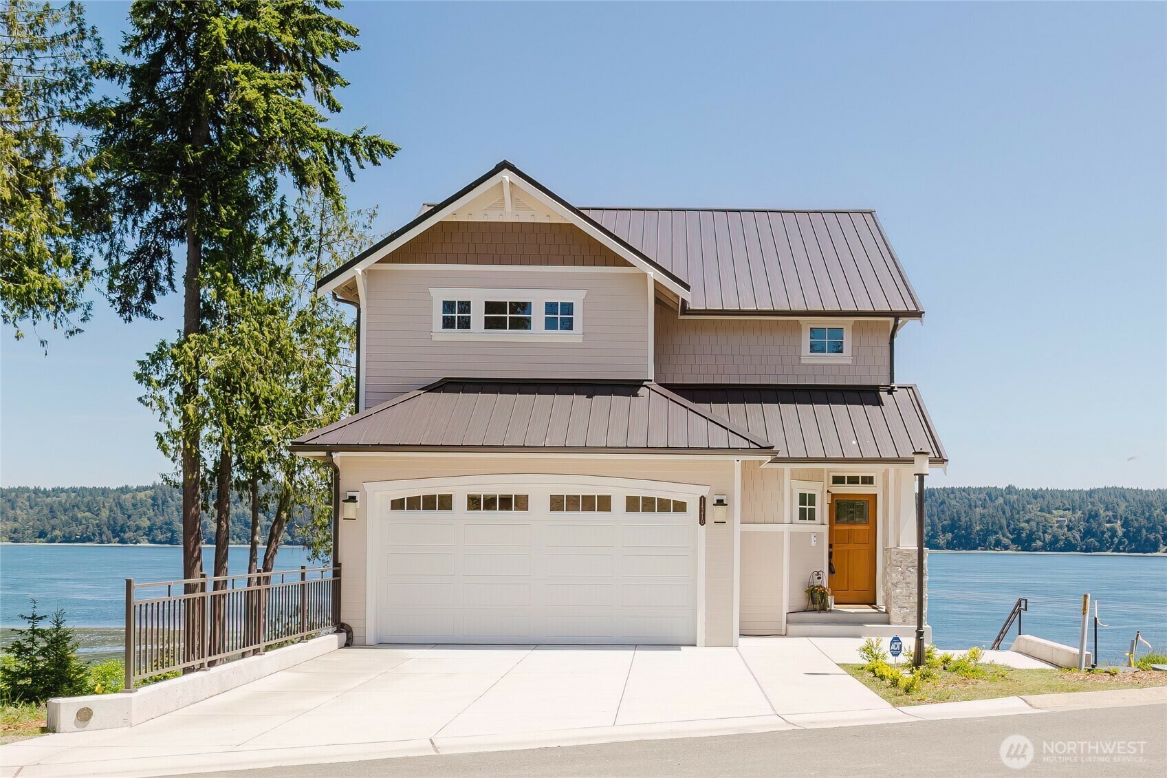 Property Photo: 14210 Olalla Crest Lane SE WA 98359