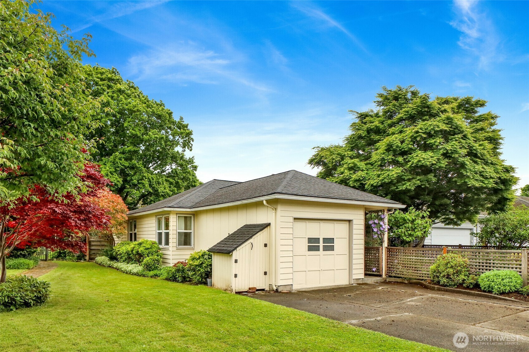 Property Photo: 2708 Lynn Street WA 98225