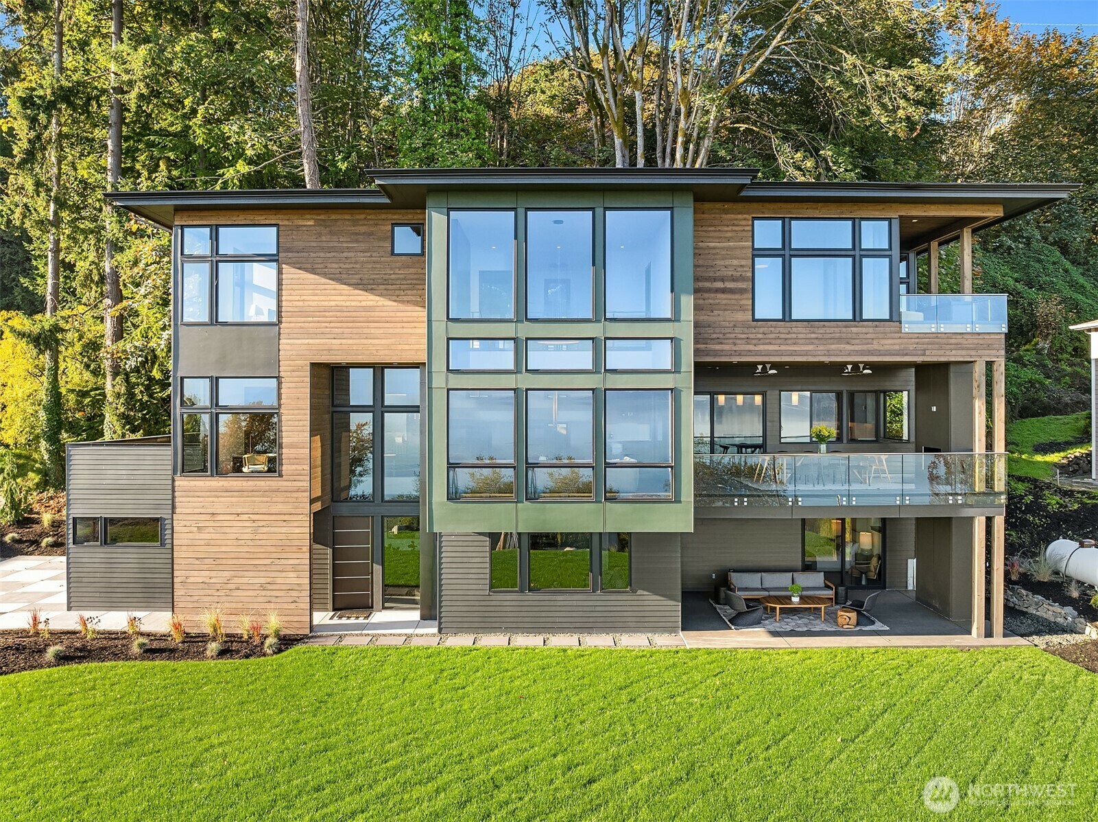 Property Photo: 4802 N Waterview Street WA 98407