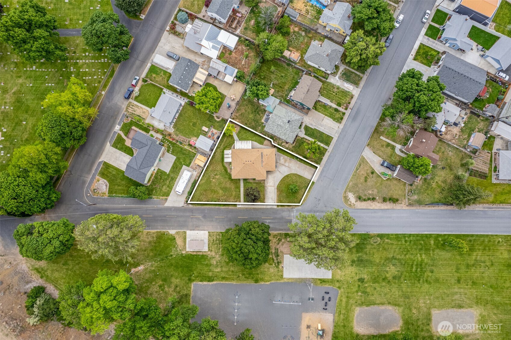 Property Photo: 540 Parkway Boulevard WA 98823