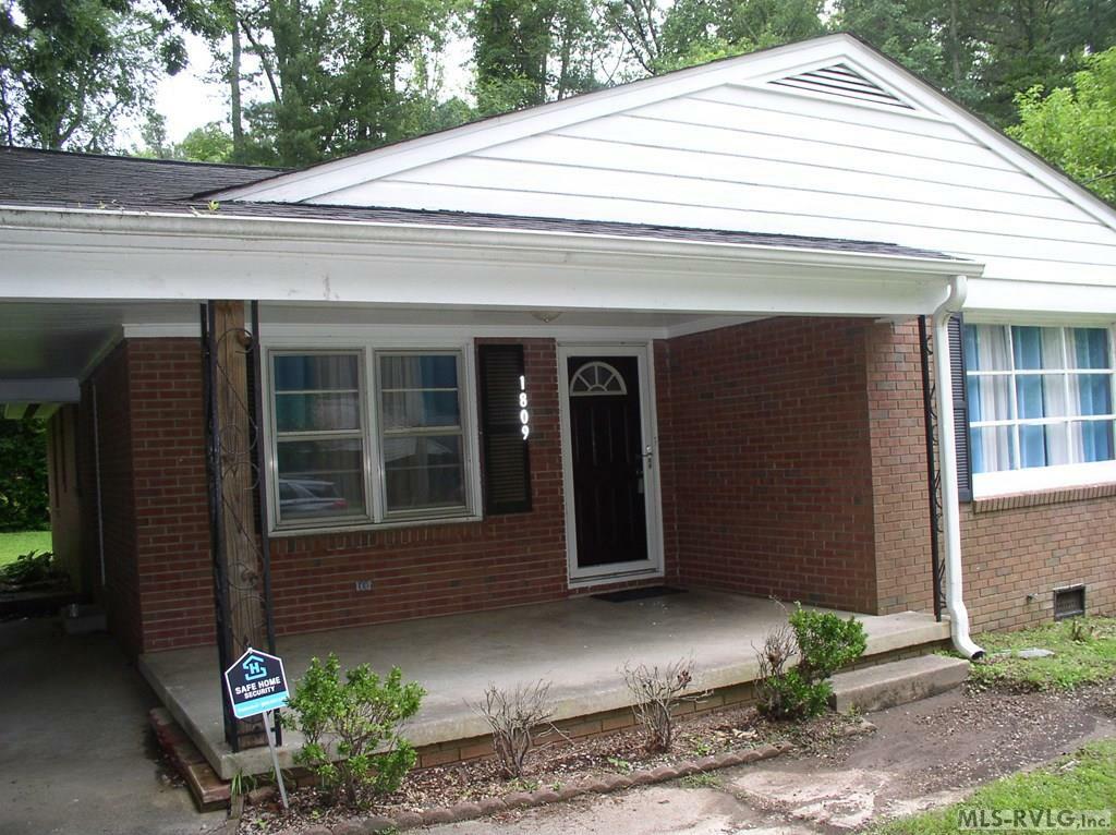 Property Photo:  1809 Garnett Street Extension  NC 27536 