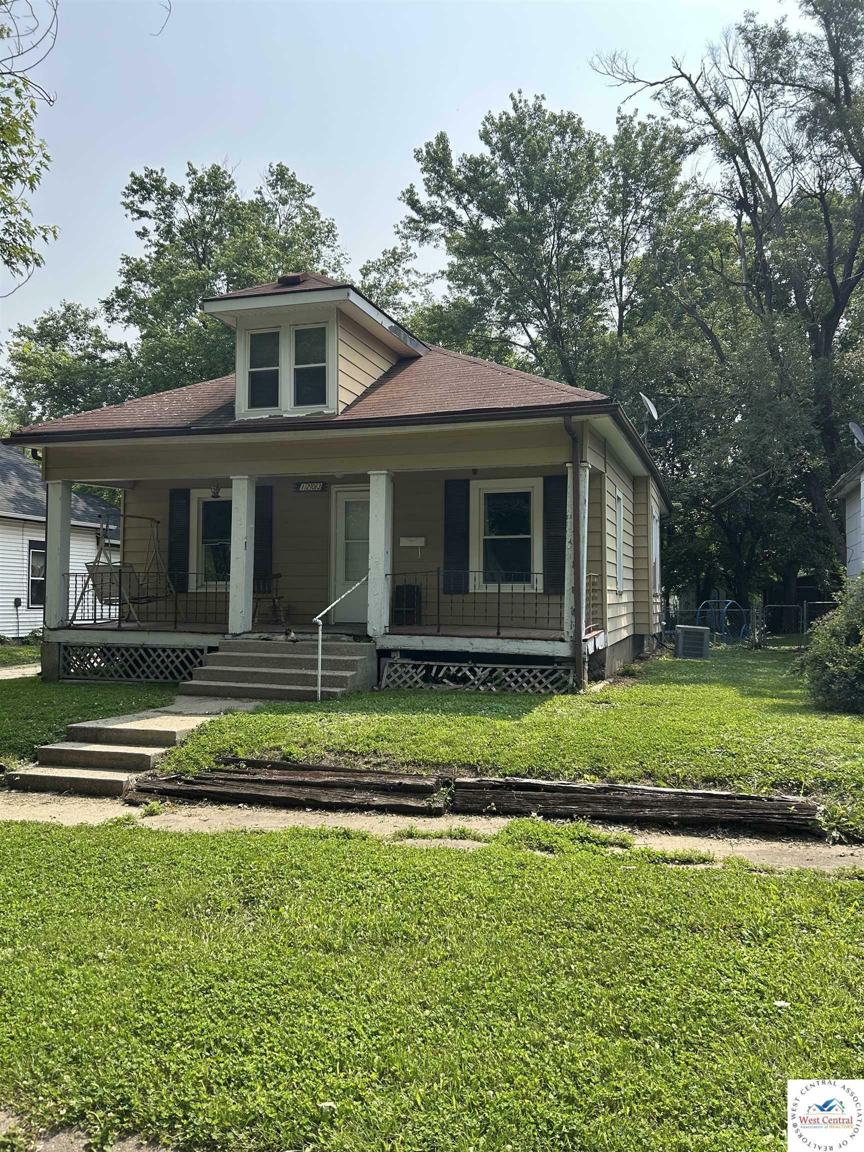 1203 S Stewart  Sedalia MO 65301 photo