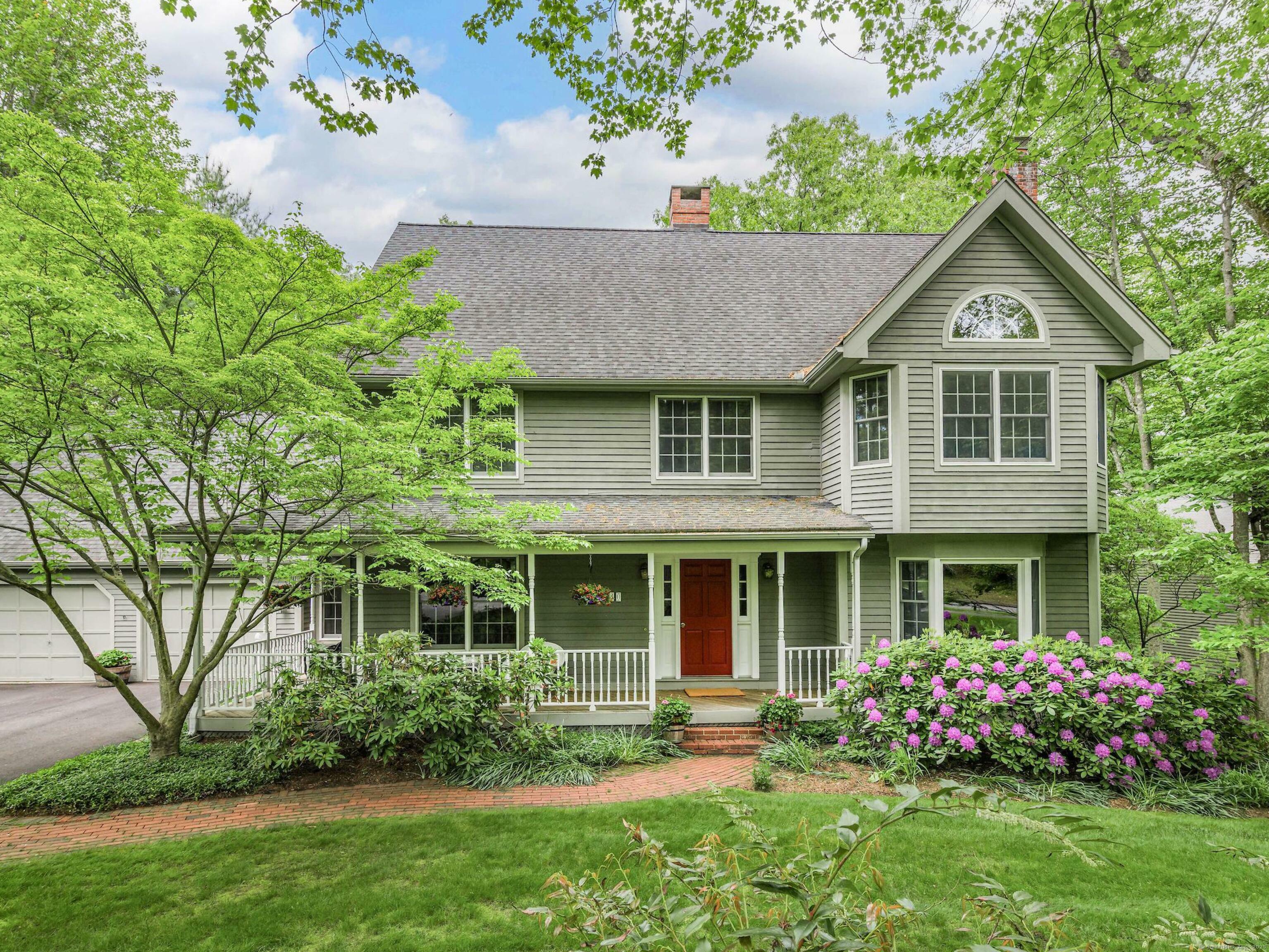 Property Photo: 40 Oakridge CT 06085