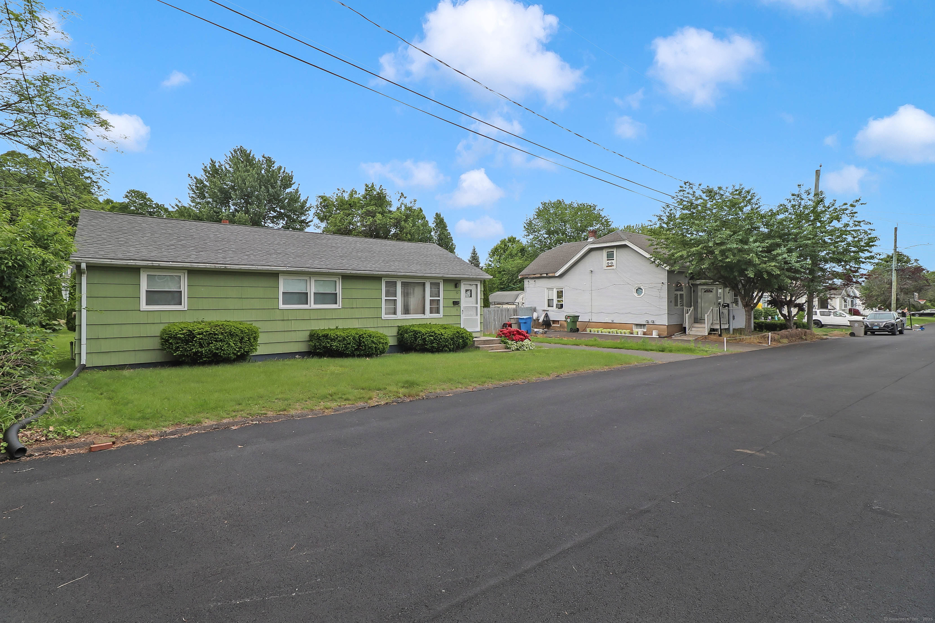 Property Photo:  52 Fairview Avenue  CT 06010 