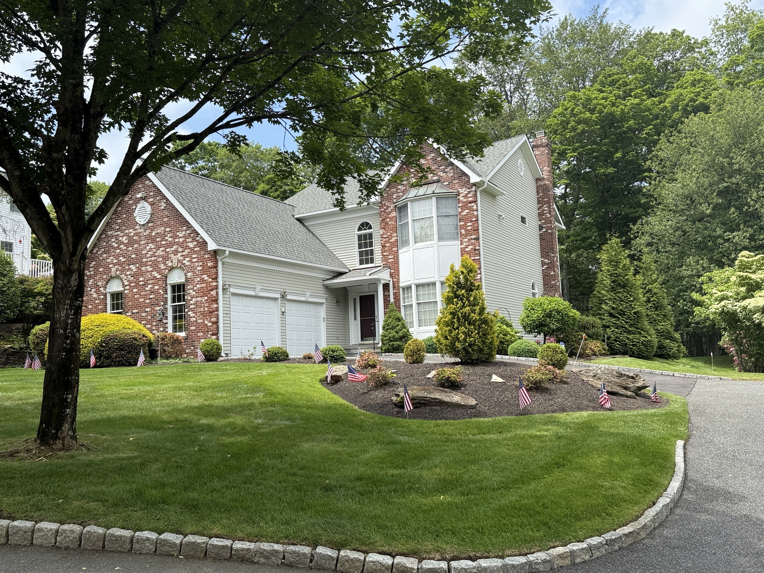 Property Photo: 33 Alexandria Court 33 CT 06824