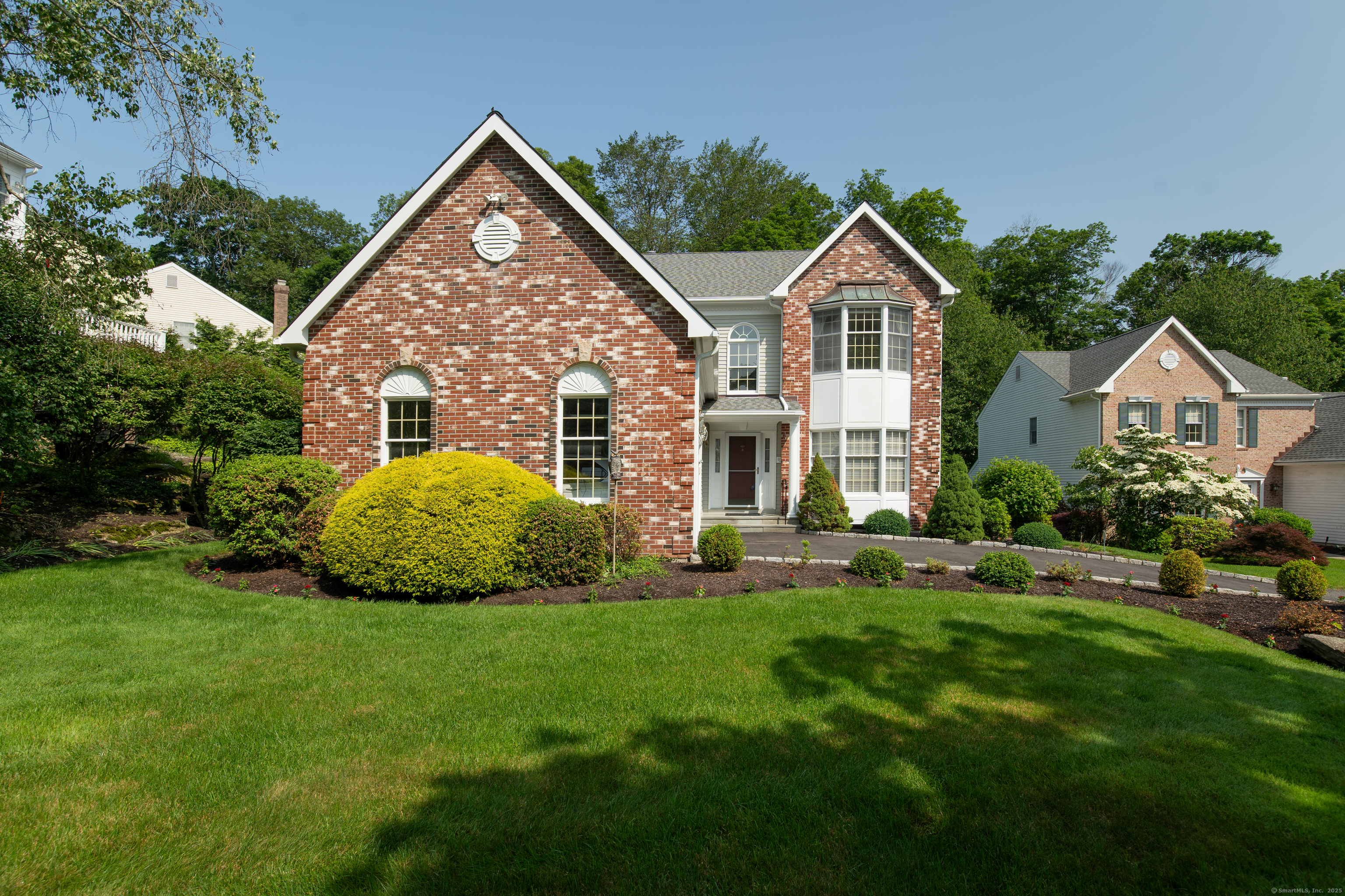 Property Photo: 33 Alexandria Court 33 CT 06824