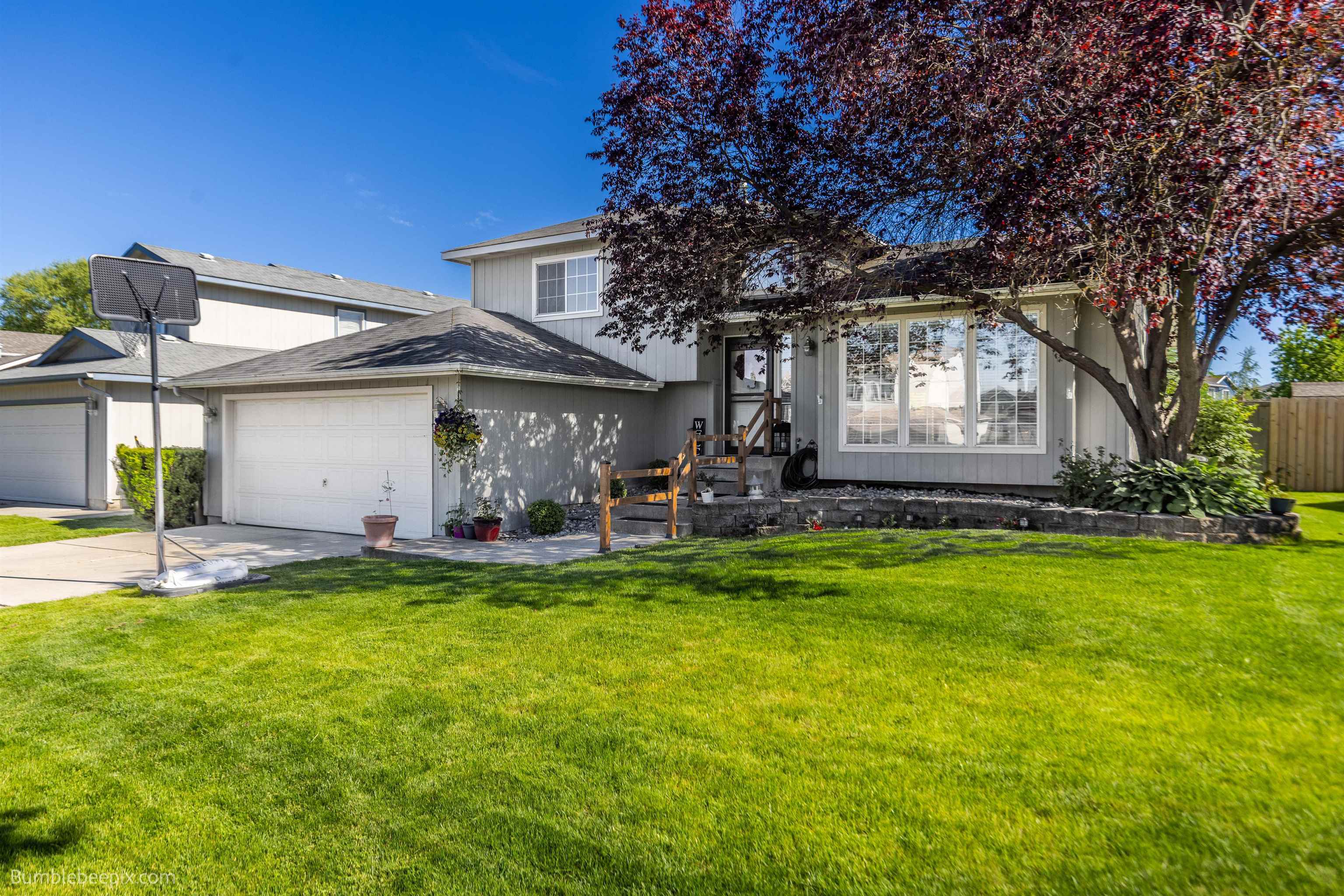 Property Photo: 1612 E. Sharpsburg Ave WA 99217