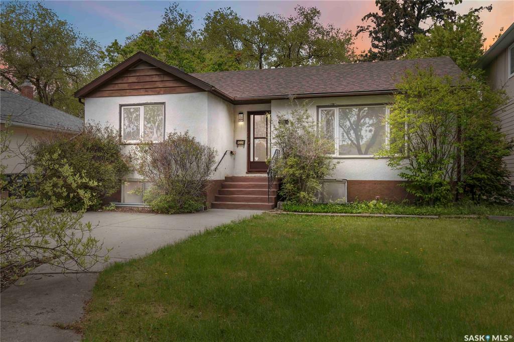 Property Photo: 1229 9th Street E SK S7H 0N7