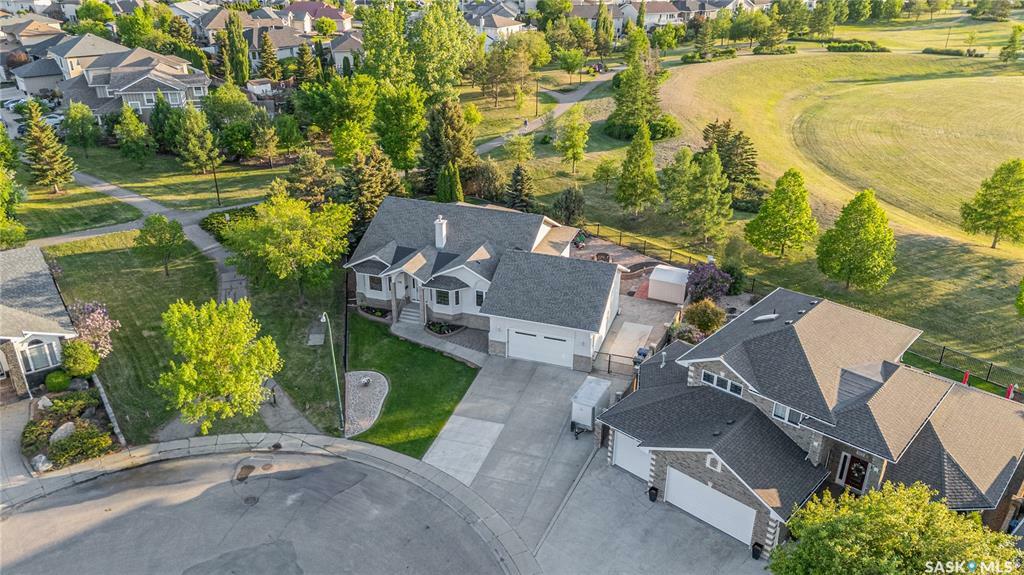 Property Photo:  319 Brookmore Crescent  SK S7V 1C1 