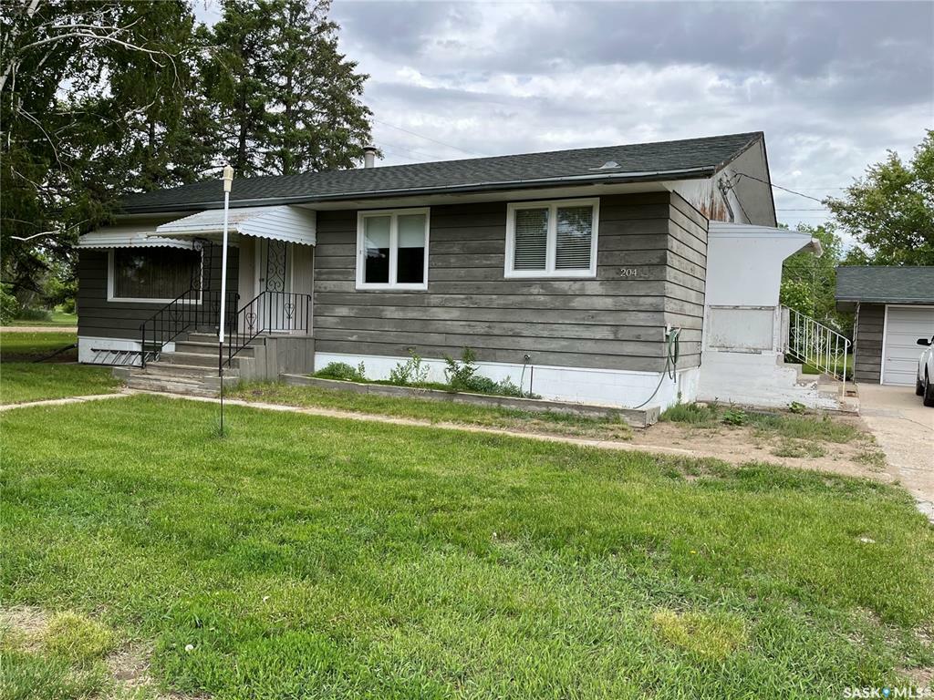 Property Photo: 204 William Street SK S0H 1C0