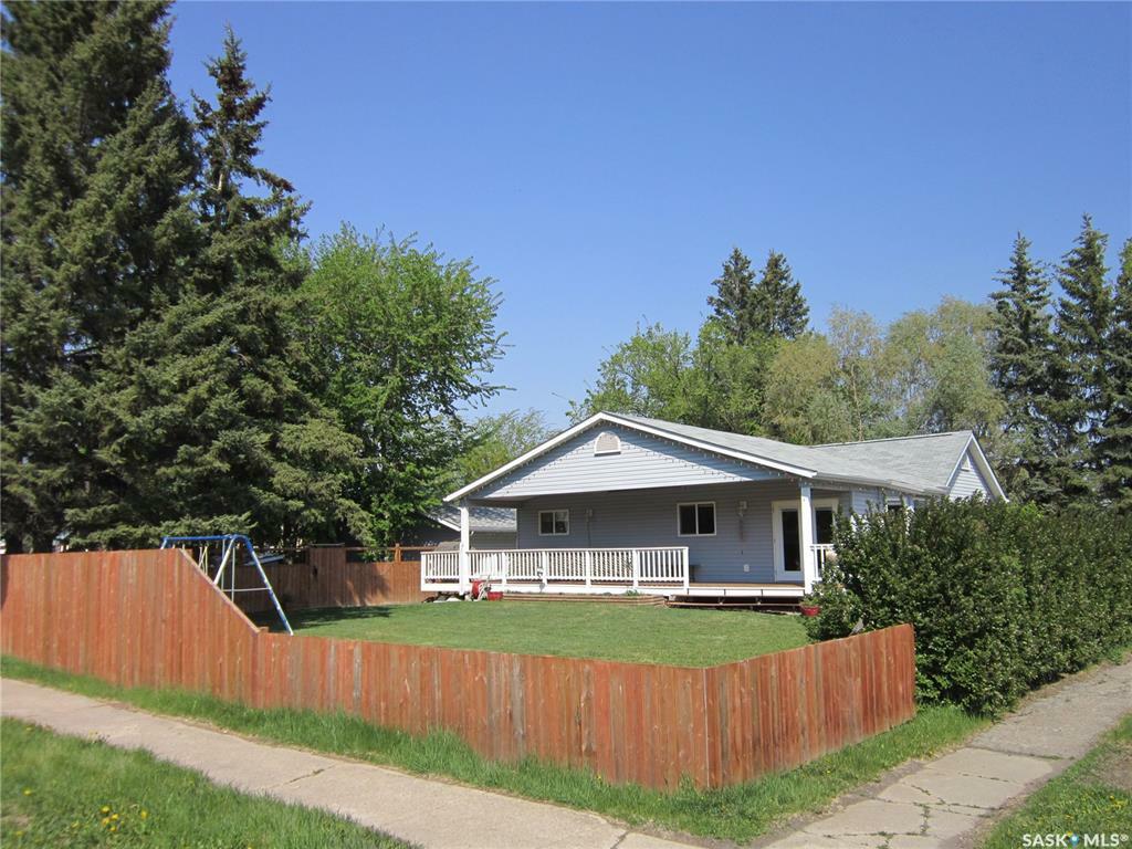 Property Photo: 212 2nd Street S SK S0K 4P0