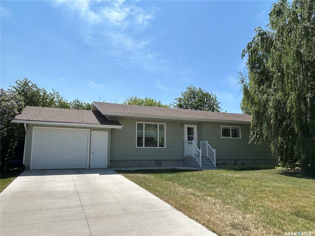Property Photo: 108 2nd Avenue SK S0K 2A0