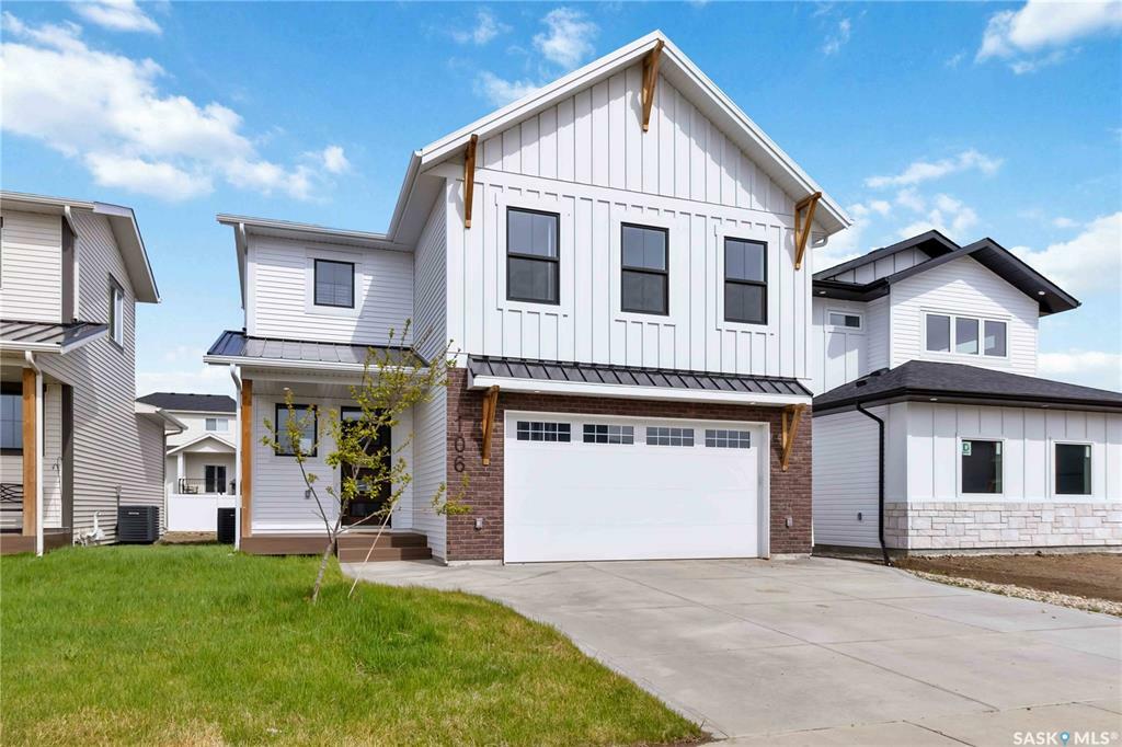 Property Photo:  106 Haverstock Crescent  SK S7W 1E2 