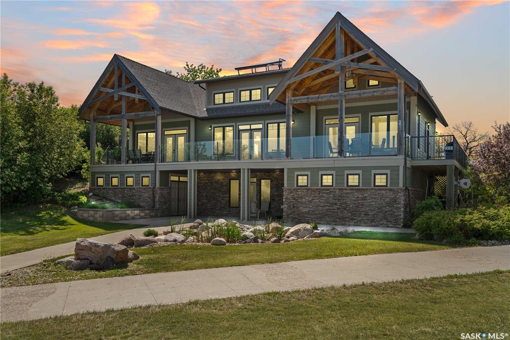 Property Photo:  100 Mihr Way  SK S0G 4L0 