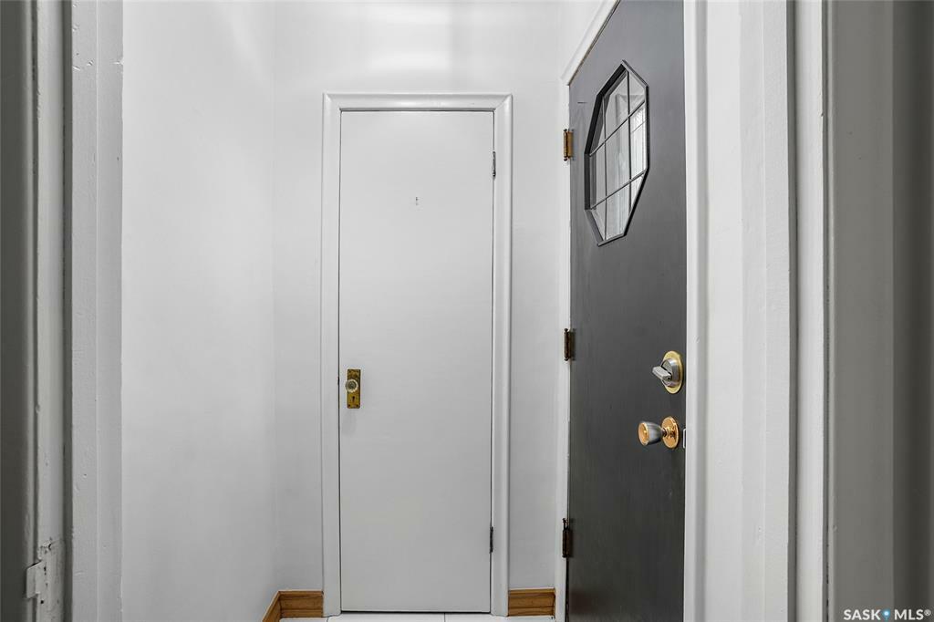 Property Photo: 1108 Osler Street SK S7N 0T7